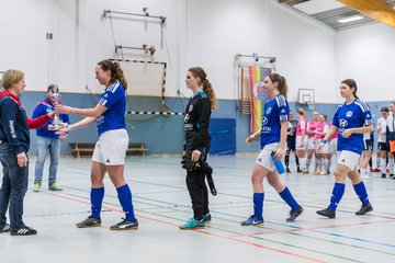 Bild 60 - F Loewinnen Hallen Cup